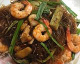 รูปขั้นตอนการทำที่ 2 ของ กุ้งอบวุ้นเส้น แบบบ้านๆ ทานคู่น้ำจิ้มพริกเกลือ (สูตรคนเมืองจันท์)