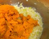 Foto del paso 4 de la receta: Sopa mestiza de calabaza para día de muertos