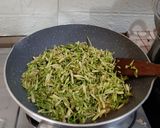 Foto langkah ke 2 dari resep 609. Tumis Bunga Pepaya.