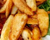 A picture of step 6 of My Tasty Chicken, Onion in BBQ Sauce with Homemade Chips 🤩.