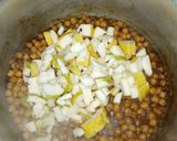 A picture of step 9 of Spicy Guava Chickpeas.