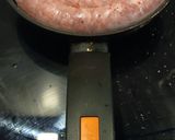 Foto del paso 1 de la receta Salchicha de Cerdo con Nectarina pochada en reducción de Vino Blanco y Caldo Vegetal