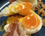 Foto del paso 4 de la receta: Tostada con ibérica con huevo poché