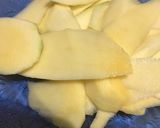 Foto langkah ke 1 dari resep Rujak cabe mangga muda.