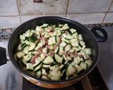 Foto del paso 2 de la receta: Calabacines guisados con maíz dulce