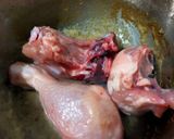 Foto langkah ke 2 dari resep Semur Ayam Kentang.