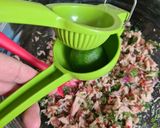 A picture of step 5 of Tuna Tostadas.