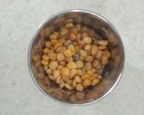 A picture of step 1 of Sweet Corn Soup.
