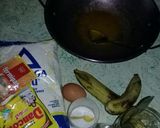 Foto langkah ke 1 dari resep Donat pisang acak adul.
