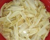 Foto langkah ke 4 dari resep Sup Ayam Kembang Tahu.