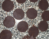 Foto del paso 3 de la receta: Galletitas OREO saludables 🌱