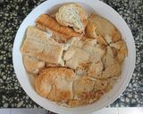 Foto del paso 1 de la receta: Budín de Pan Reciclado