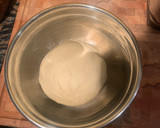 Foto del paso 2 de la receta: Pizza de tres quesos y jamón dulce
