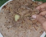 🌾 गहत की दाल से भरी हुई मांडवे (रागी) की रोटी ❤️ रेसिपी चरण 12 फोटो