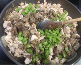 Une image de l'étape 4 de Potimarron farci au poulet, fèves et châtaignes - LRQDO.