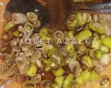 Foto langkah ke 9 dari resep Telur Geprek Sambal Matah Rawit Hijau Simple Ekspress ala Violet.