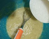 A picture of step 2 of Banana cake (without oven).