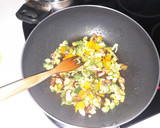 Foto del paso 2 de la receta: Sopa Miso con verduras y tofu ahumado