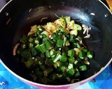 A picture of step 4 of Bhindi Shorshe/Sarson.
