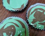 Foto langkah ke 2 dari resep Bolu Kukus Pandan Coklat.