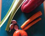 Foto del paso 2 de la receta Guiso de pollo con puerro y guisantes