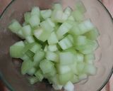 Foto langkah ke 1 dari resep Cake Dessert Box Melon.