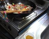 Foto del paso 13 de la receta: Fideos de arroz salteados estilo oriental