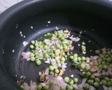 मटार राइस (Matar Rice Recipe In Marathi) रेसिपी स्टेप 3 फोटो 