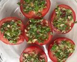Une image de l'étape 9 de Poulet rôti aux olives accompagné de tomates à la provençale et riz thaï.