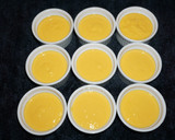 Foto del paso 2 de la receta: Helado de yogurt con mango y salsa de frutilla. JON STYLE