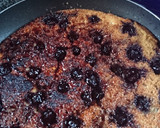 Foto del paso 4 de la receta: Torta bajita invertida de arándanos 🍌 y coco