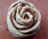 Foto del paso 5 de la receta: Rose Cinnamon Roll / Rosa de rol de canela