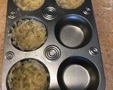 Foto langkah ke 2 dari resep Egg hash browns(kentang telur cetak muffin).