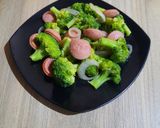 Foto langkah ke 4 dari resep Ca Brokoli Sosis.