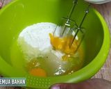 Foto langkah ke 2 dari resep Bolu pisang premium.