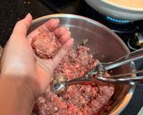 Foto langkah ke 2 dari resep Meatballs à la Italian Restaurant.