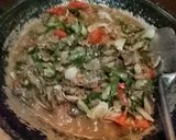 Foto langkah ke 5 dari resep Oseng Ikan Klothok Cabe Hijau.