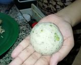 A picture of step 2 of Cheesy chicken balls.