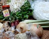 Hình bước làm 1 của món Bún bò giò heo