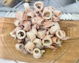 Foto langkah ke 1 dari resep Nasi liwet cumi pete magic com.