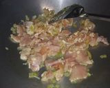 Foto langkah ke 2 dari resep Cah Brokoli Ayam.