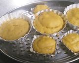 A picture of step 3 of Mango cup cakes.
