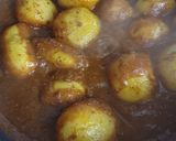 A picture of step 4 of Dum aloo.