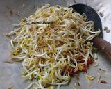 Foto langkah ke 2 dari resep Taoge Bakso saus tiram.
