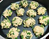 Foto del paso 2 de la receta: Bizcochitos rústicos de queso y kale
