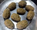 A picture of step 3 of Oats & poha spinach rolls.