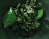 Foto langkah ke 2 dari resep Tumis Asin Cucut.