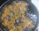 A picture of step 3 of Maharashtrain snacks Onion potato spinach pakora.