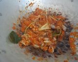 Foto langkah ke 5 dari resep Tumis Bunga dan Daun Pepaya.