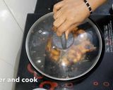 A picture of step 8 of Prawns Tawa Masala.